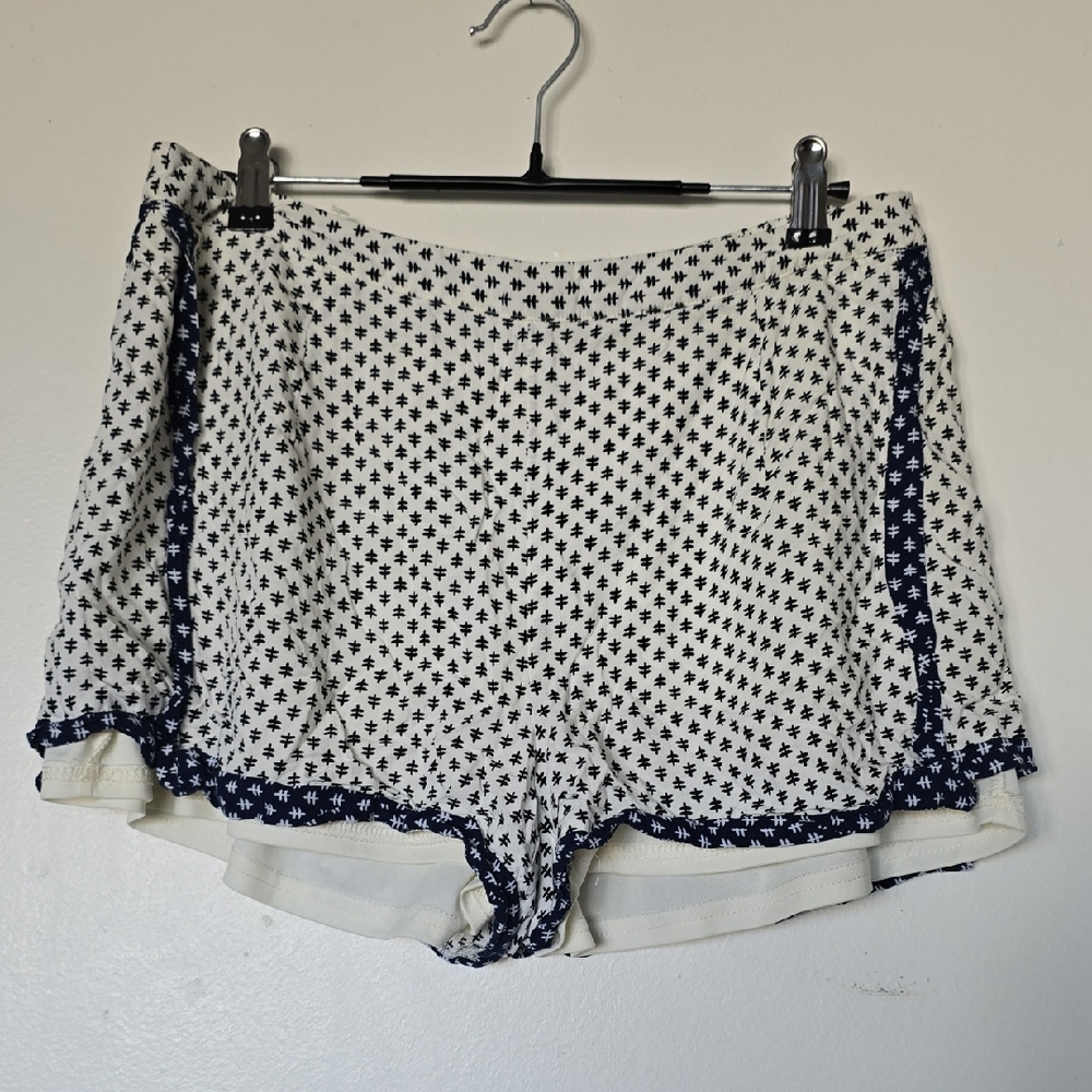 Sadie & Sage Navy Star Print Shorts